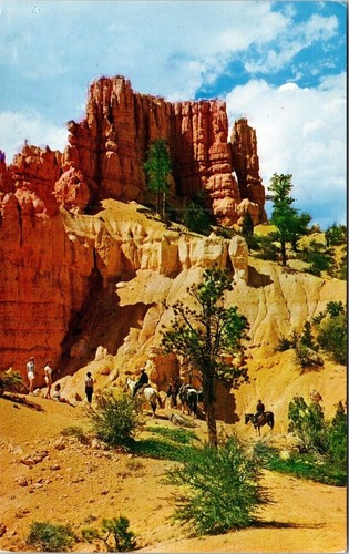 Queens castle bryce - castle, canyon
